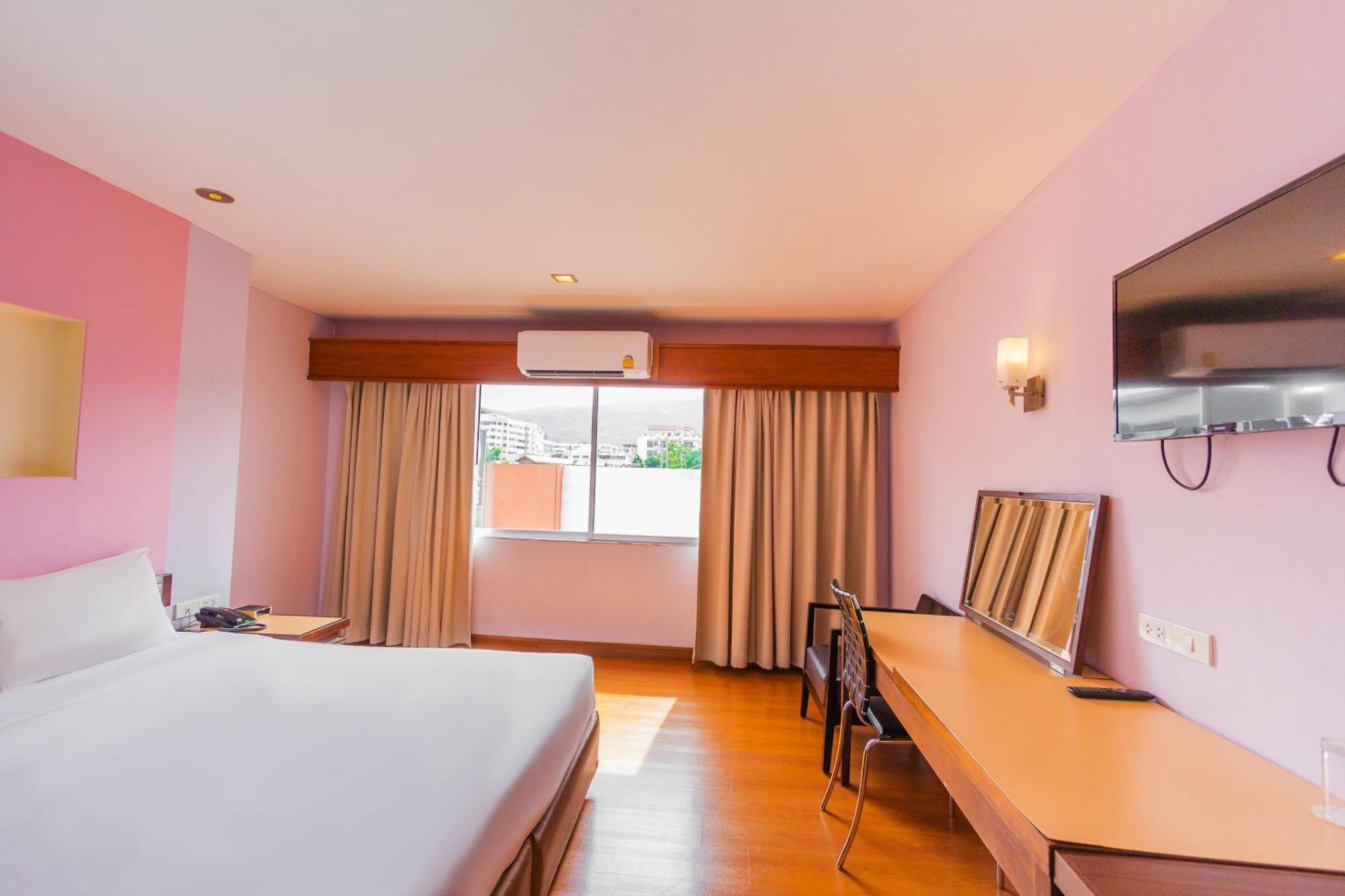 Mayflower Grande Hotel Chiang Mai Exterior foto
