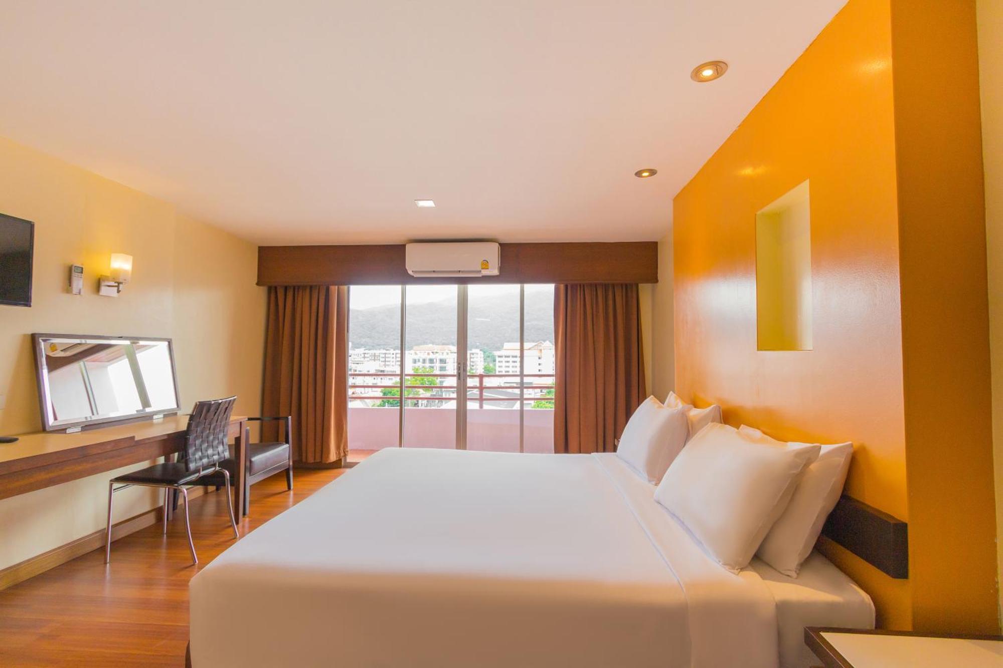 Mayflower Grande Hotel Chiang Mai Exterior foto