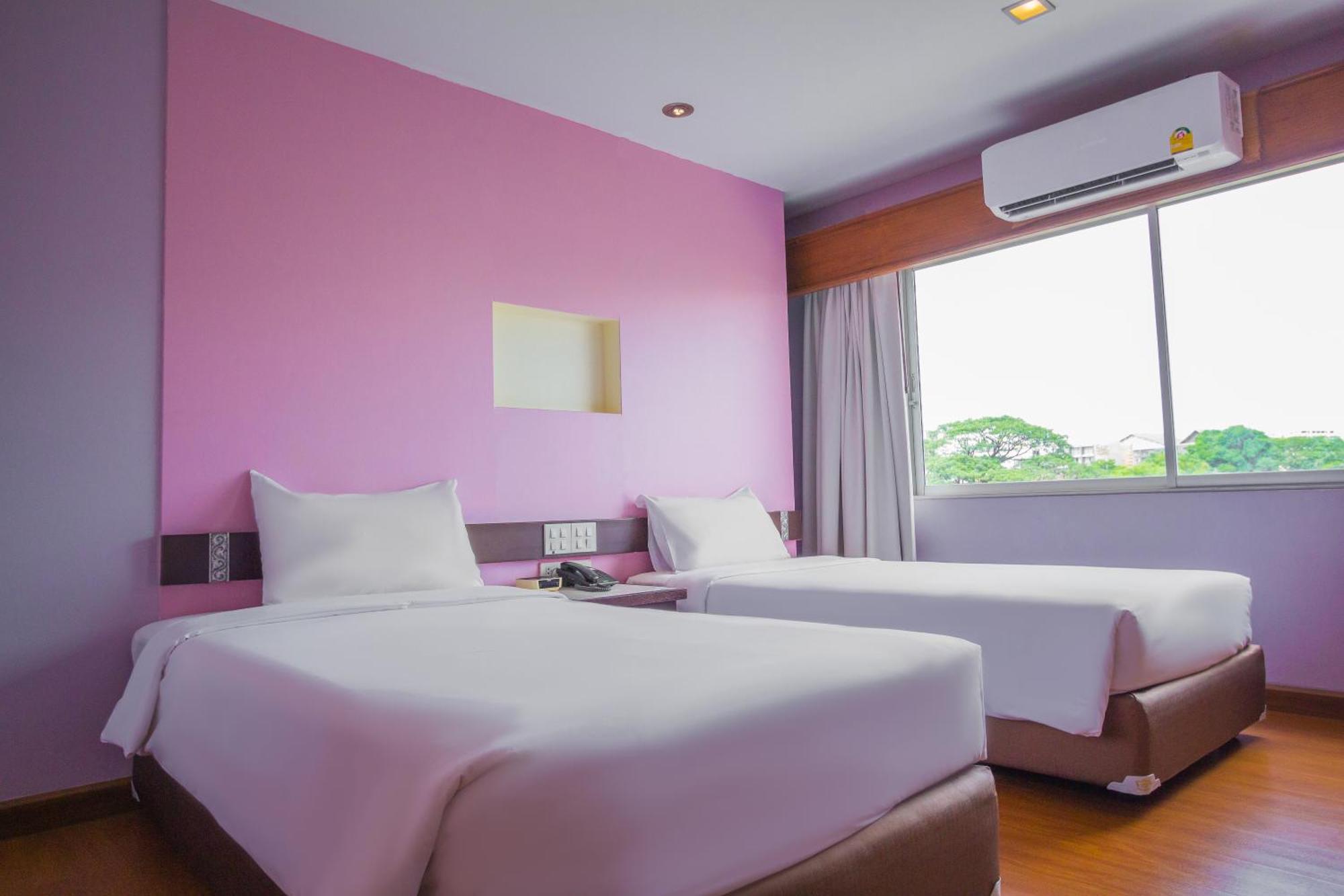 Mayflower Grande Hotel Chiang Mai Exterior foto